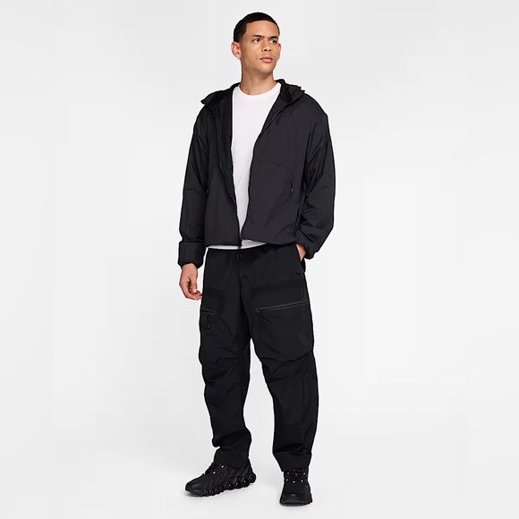 Nike TechMen's Woven Cargo Pants